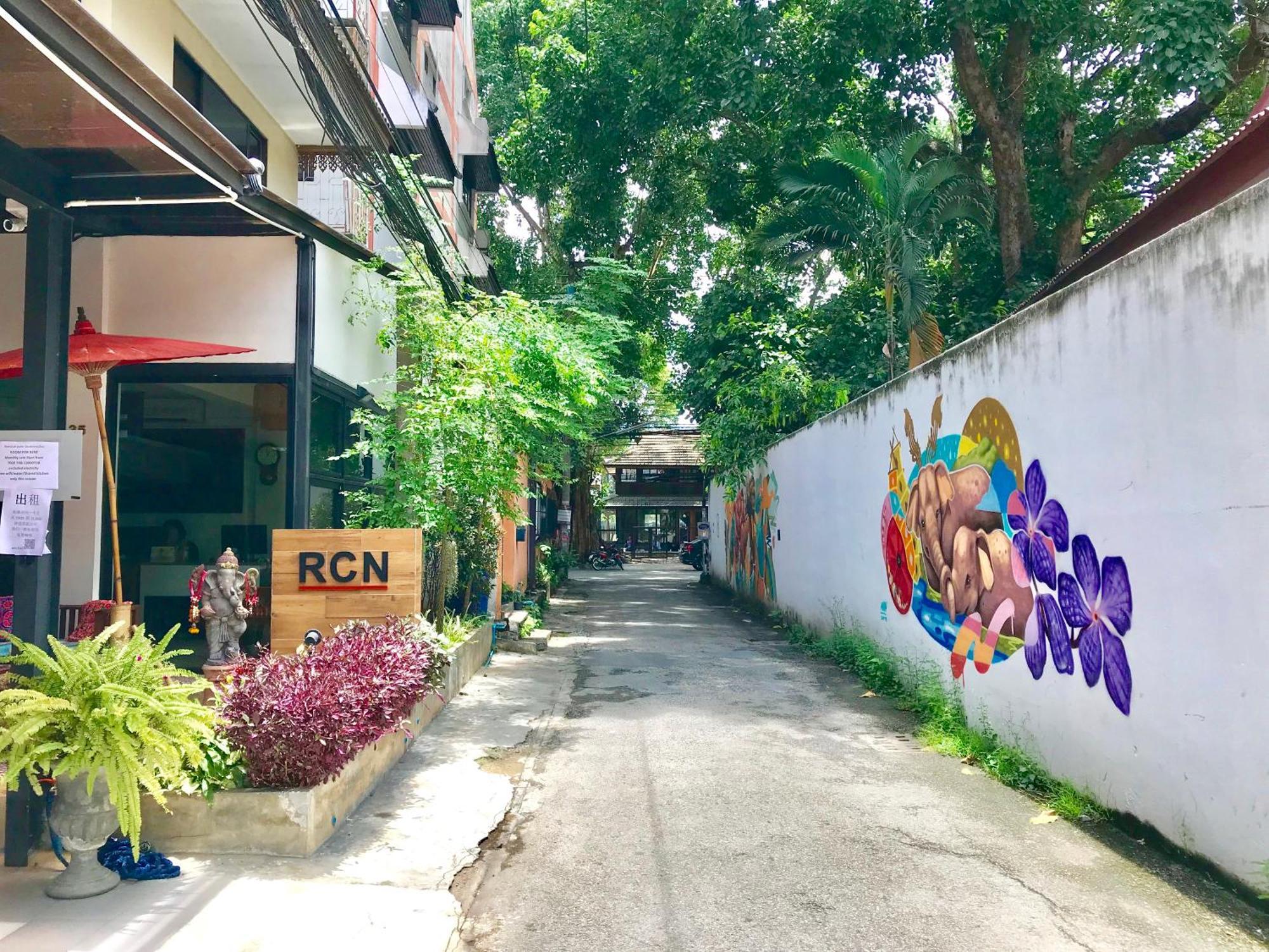 Rcn Court & Inn Chiang Mai Exterior photo